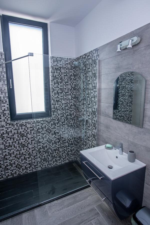 Constantinos Apartment Mamaia Nord Нэводари Экстерьер фото