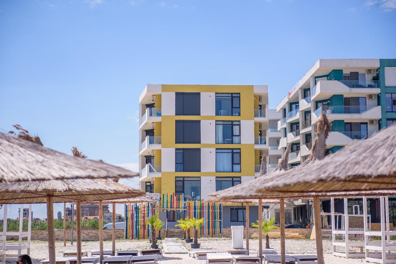 Constantinos Apartment Mamaia Nord Нэводари Экстерьер фото